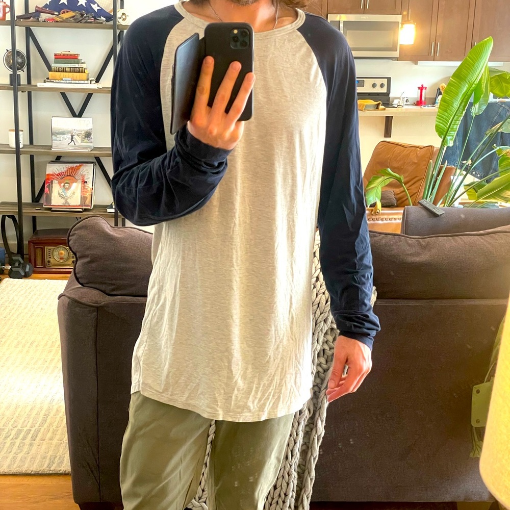 Lulu Lemon men’s long sleeve